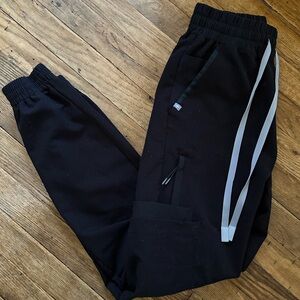 FIGS black scrub pants